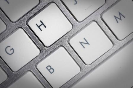 数字威斯康星州键盘-威斯康星州信息技术部的银色便携式电脑键盘照片